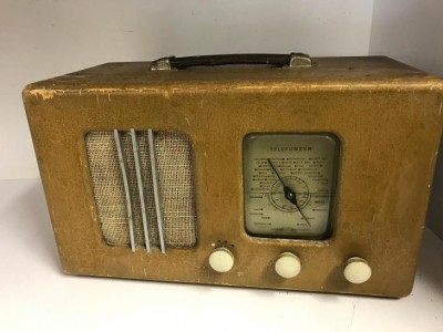 radio-telefunken-rarita-87802477.jpeg