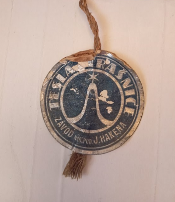 Tesla 4002A_ znak.png